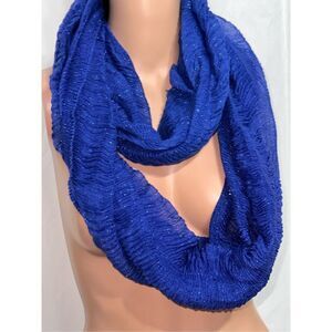 NEW WITH TAGS‎ WOMEN BLUE INFINITY SCARF